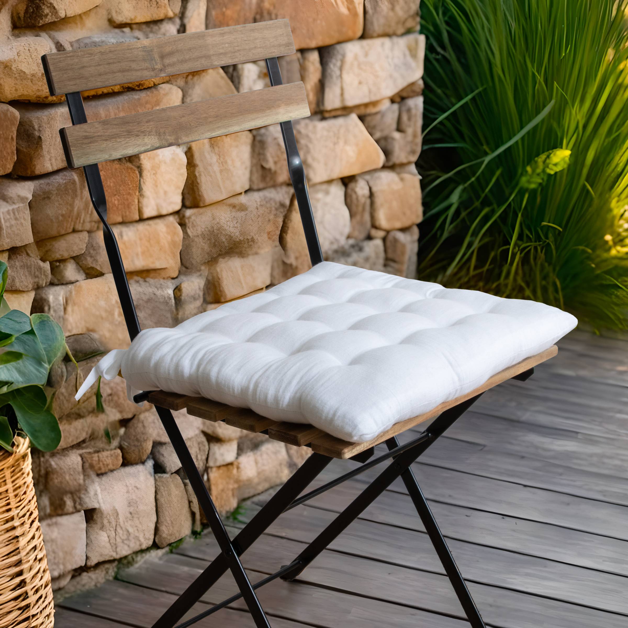 Chantilly muslin chair cushion