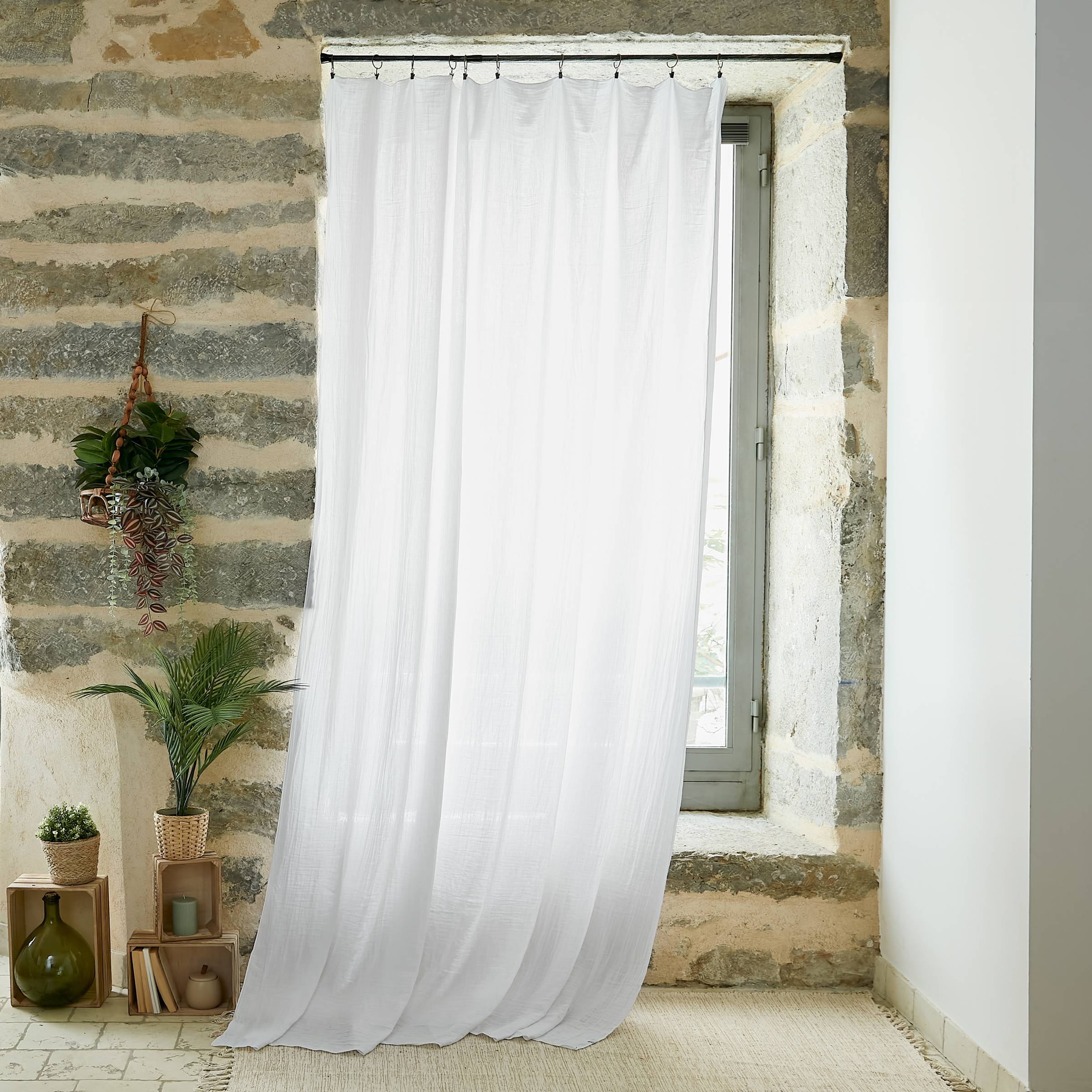Chantilly adjustable muslin curtain
