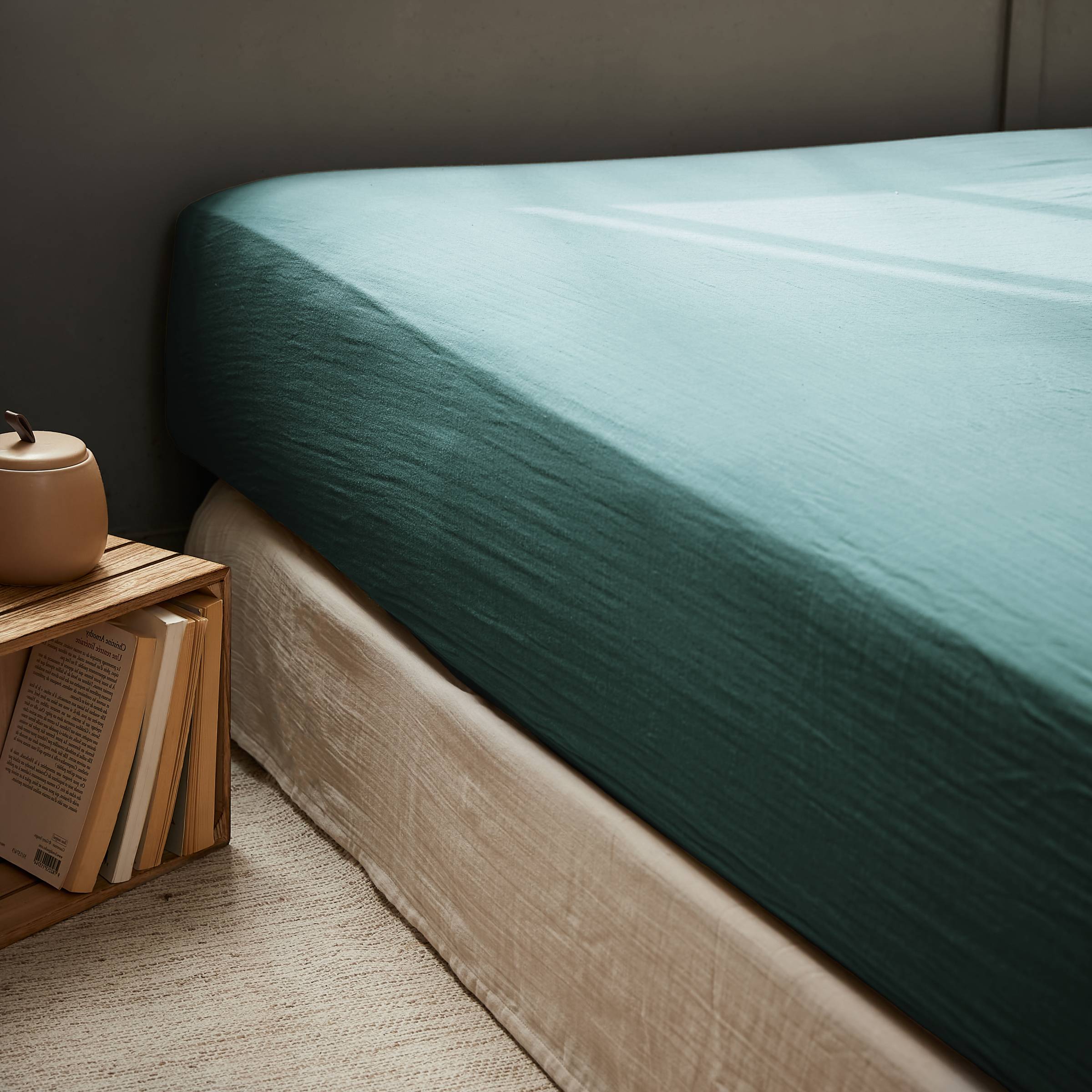 Duck blue muslin fitted sheet