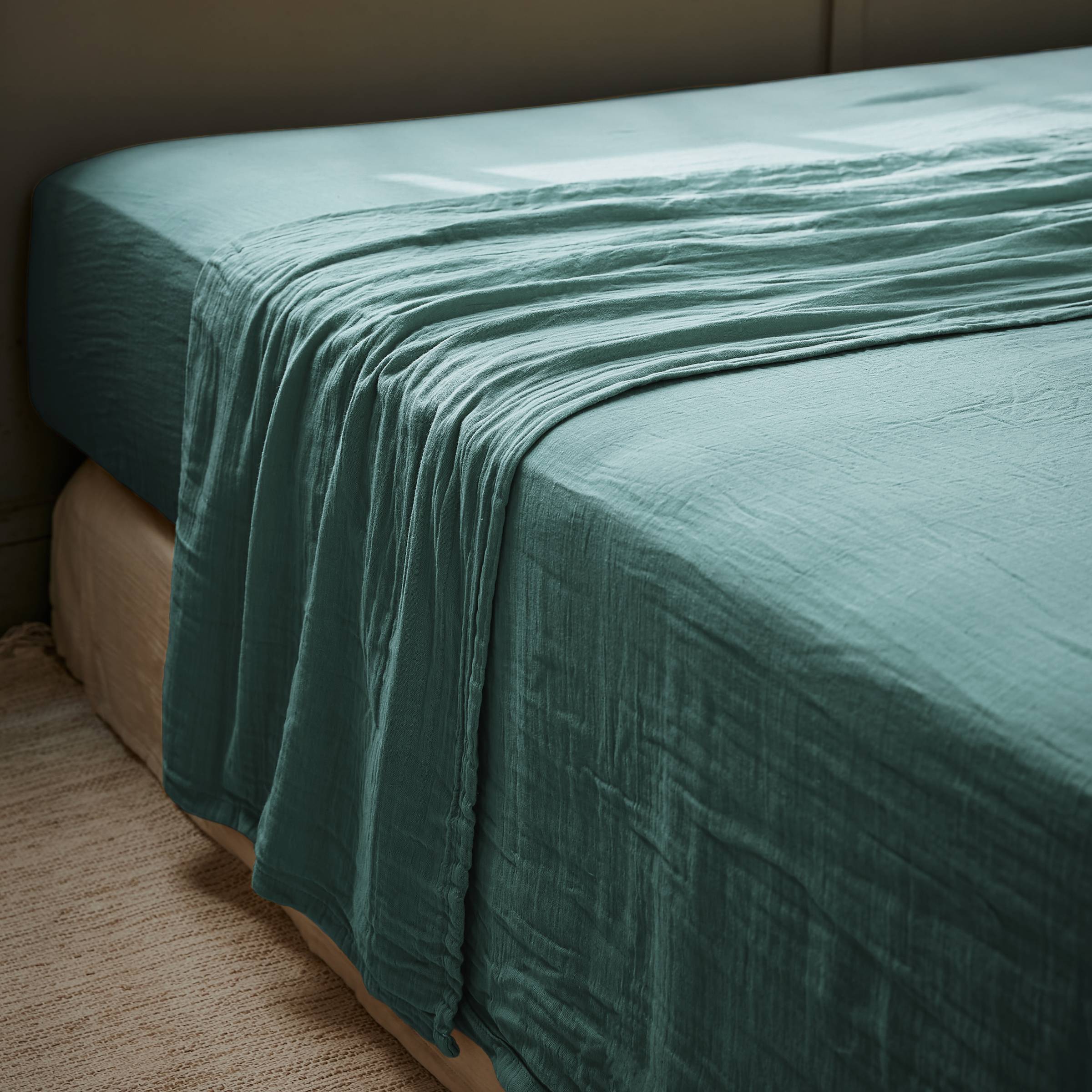 Duck blue muslin flat sheet