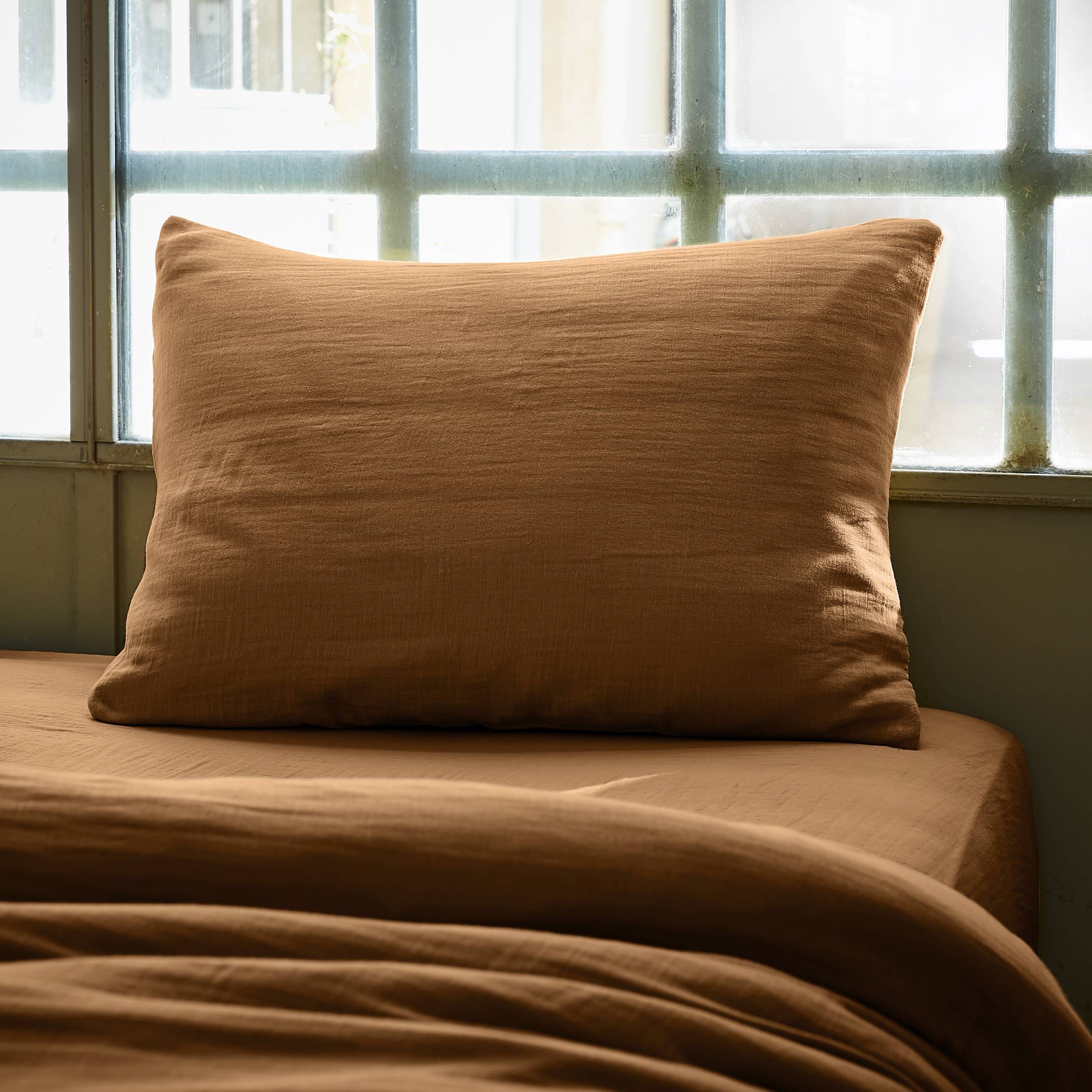Camel muslin pillowcase
