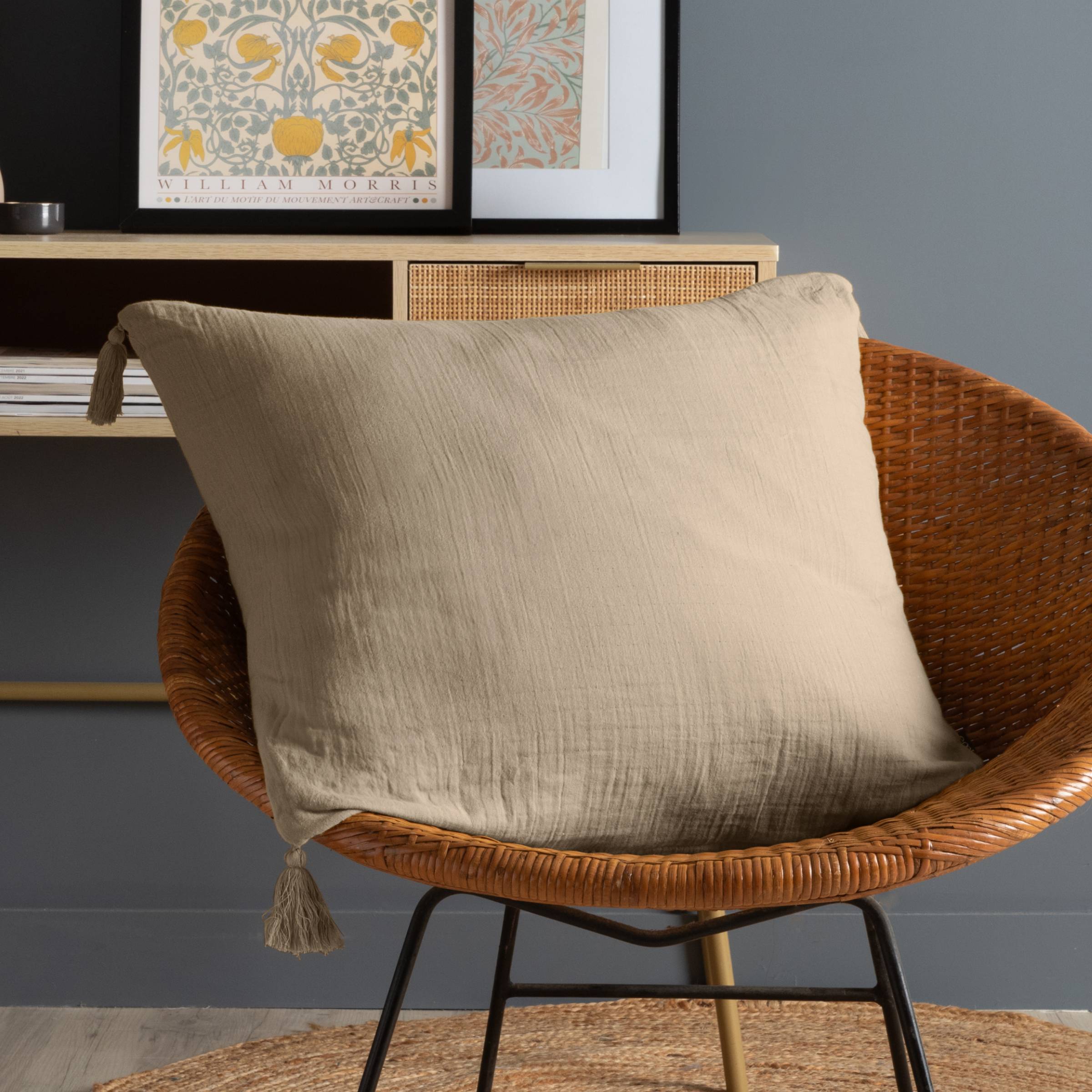 Taupe muslin cushion