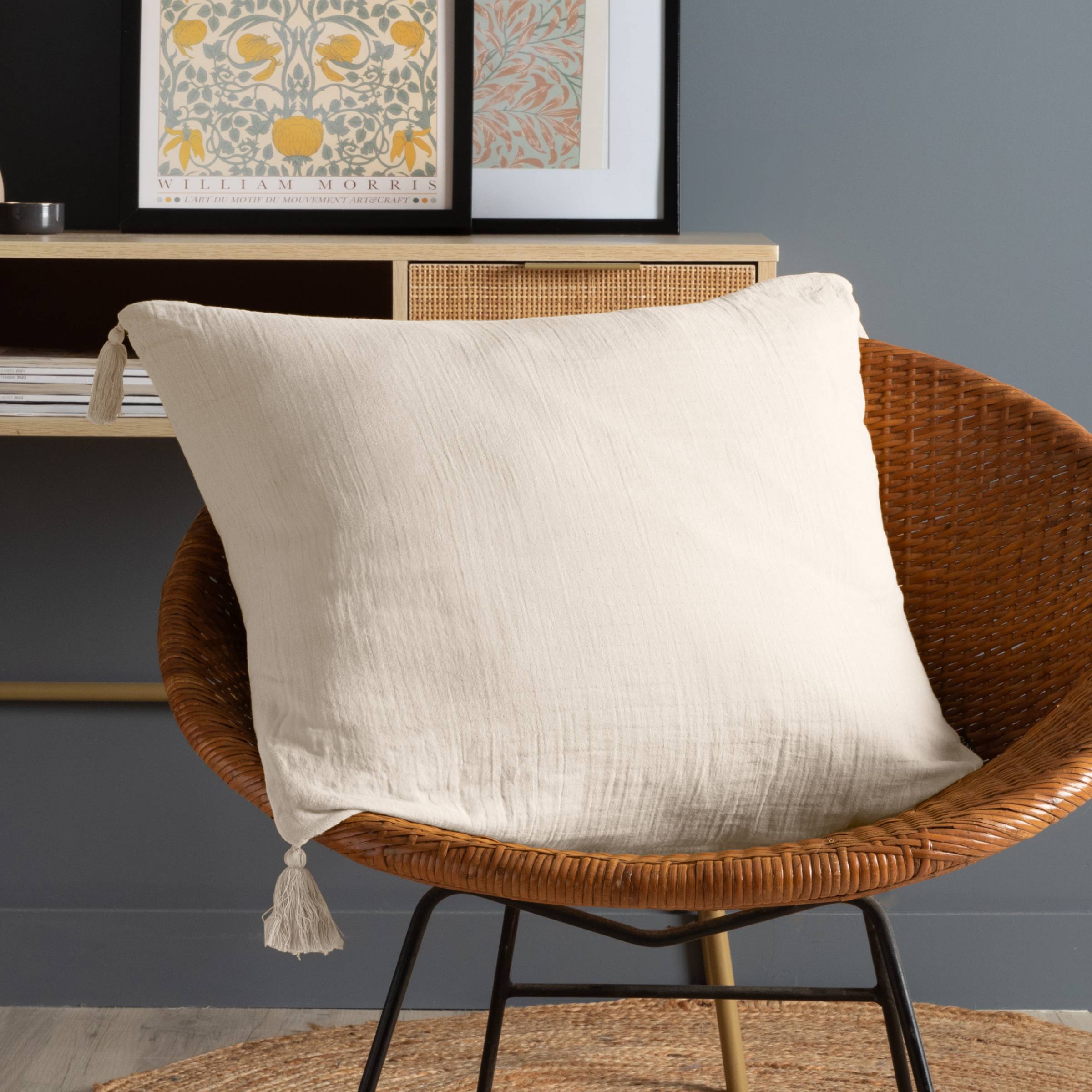 Beige muslin cushion