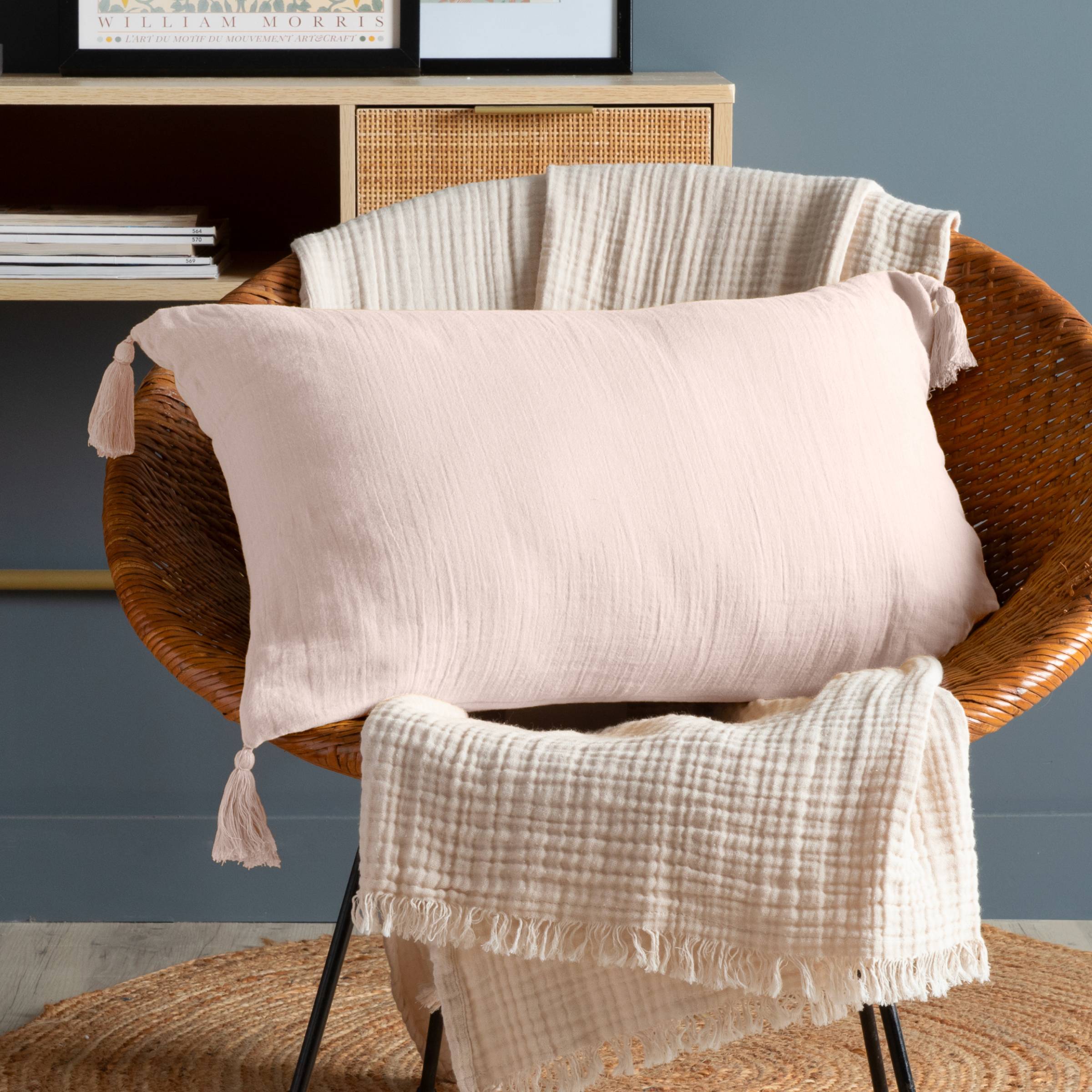 Marshmallow muslin cushion