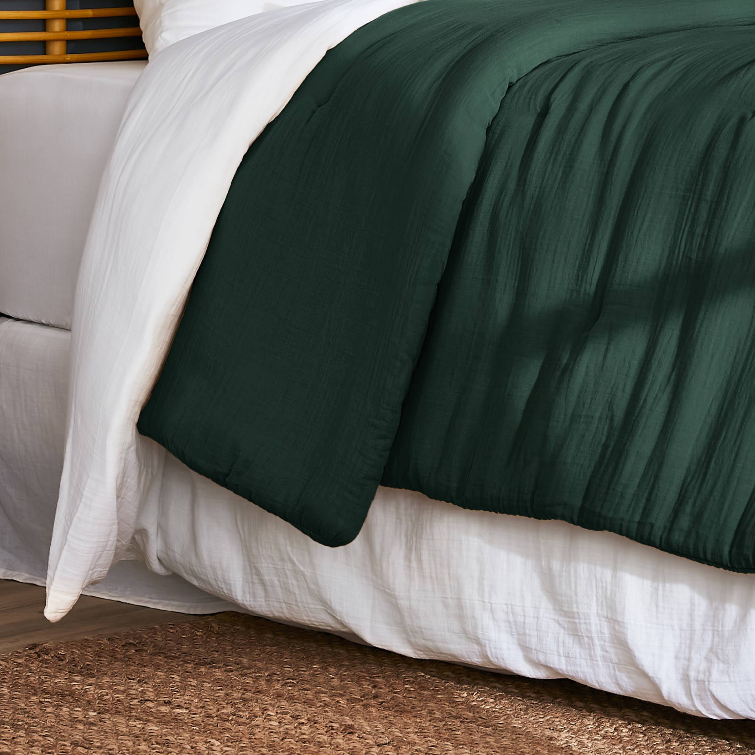 Fir green muslin bedspread