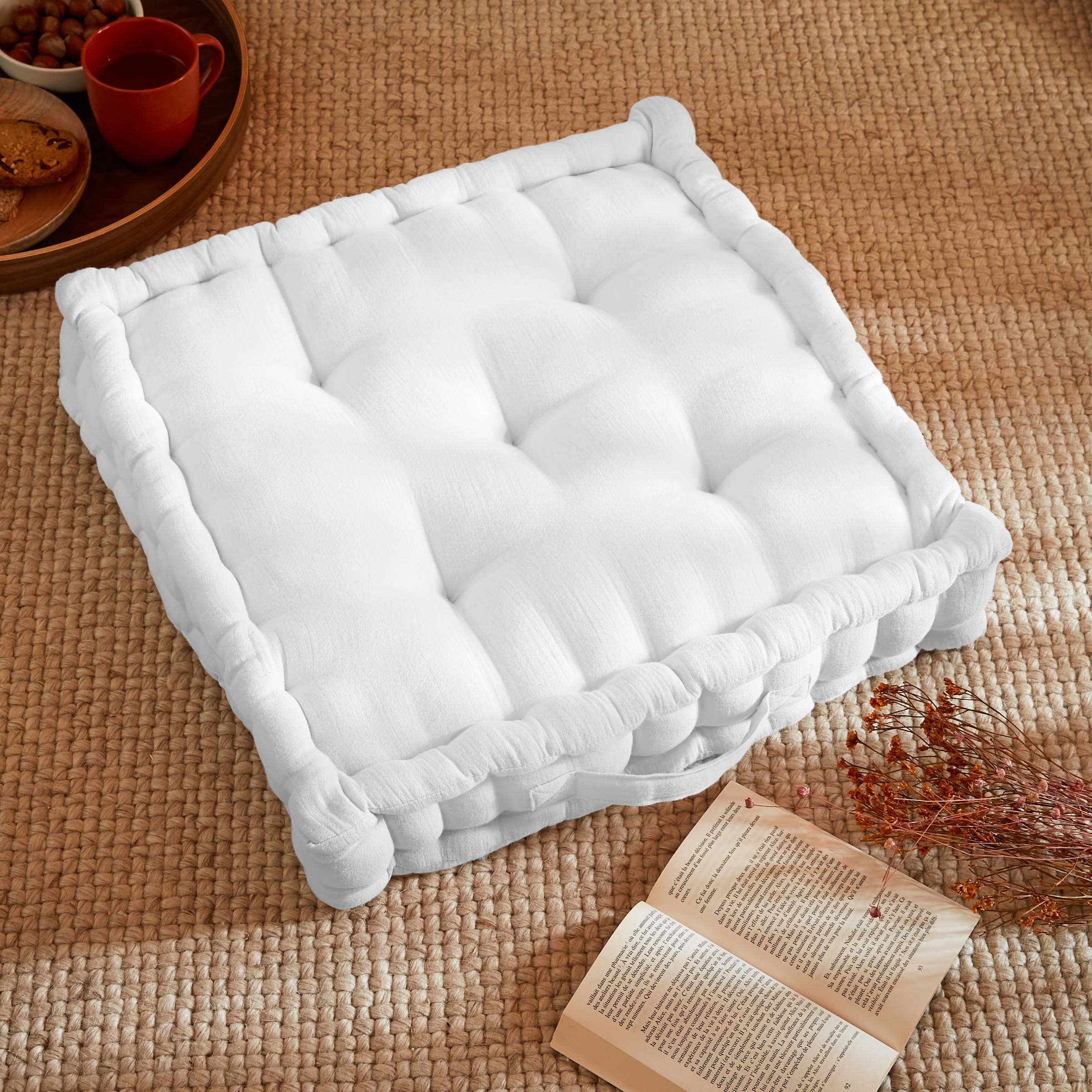 Chantilly muslin floor cushion