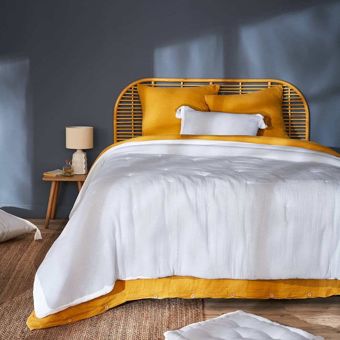 Chantilly muslin bedspread