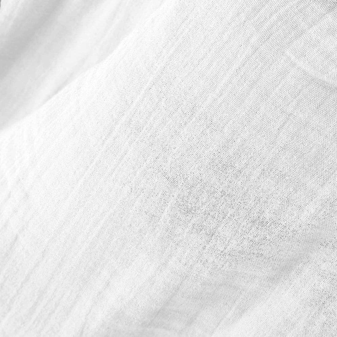 Chantilly round muslin tablecloth