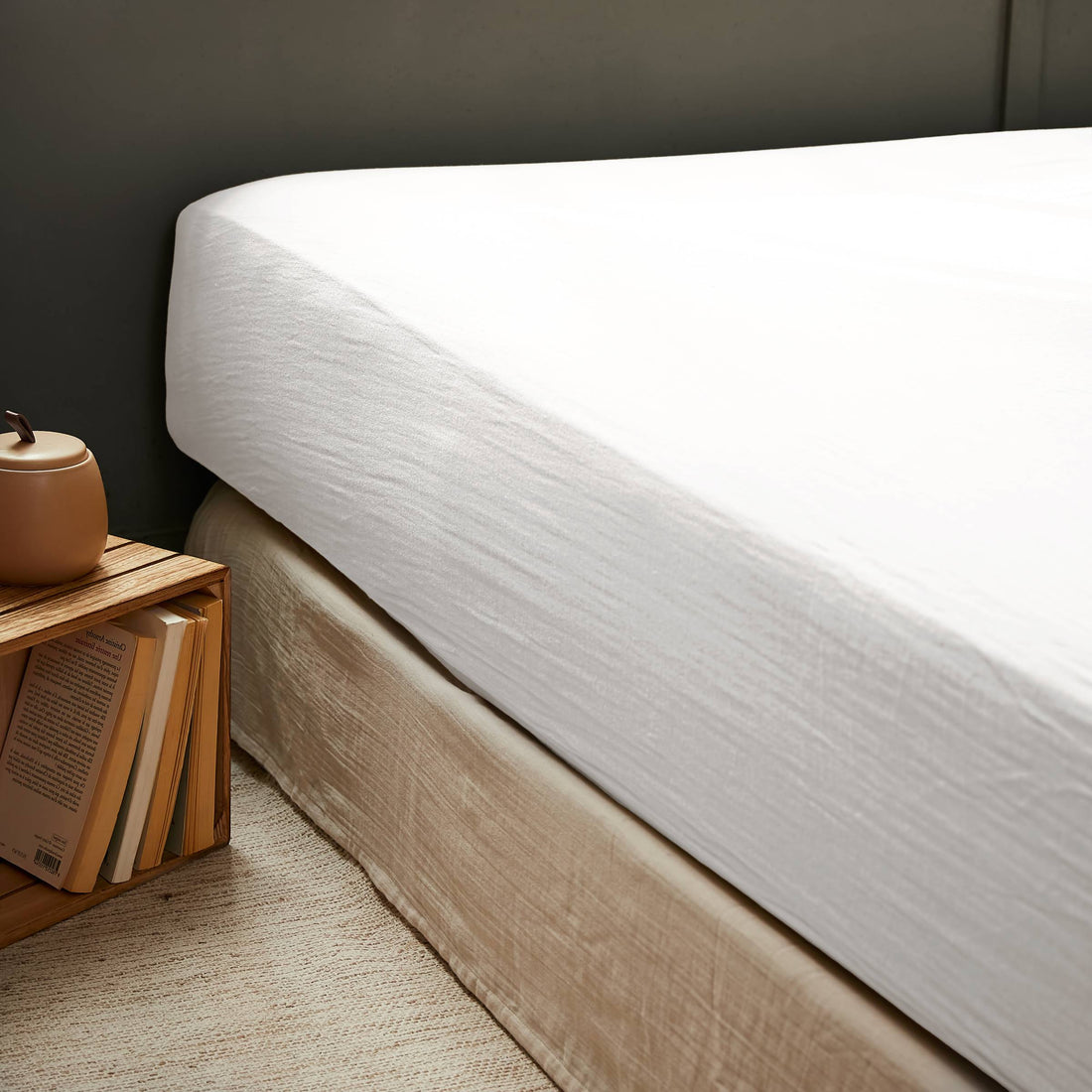 Chantilly muslin fitted sheet