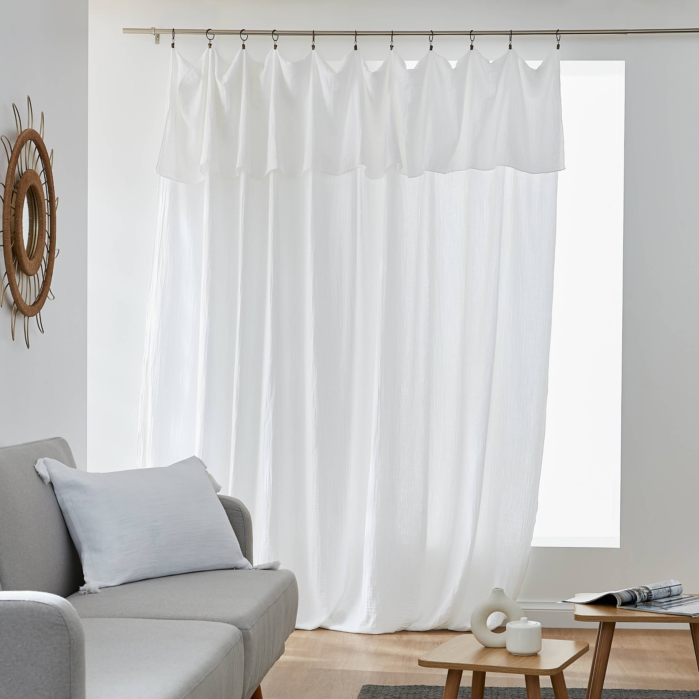 Chantilly adjustable muslin curtain
