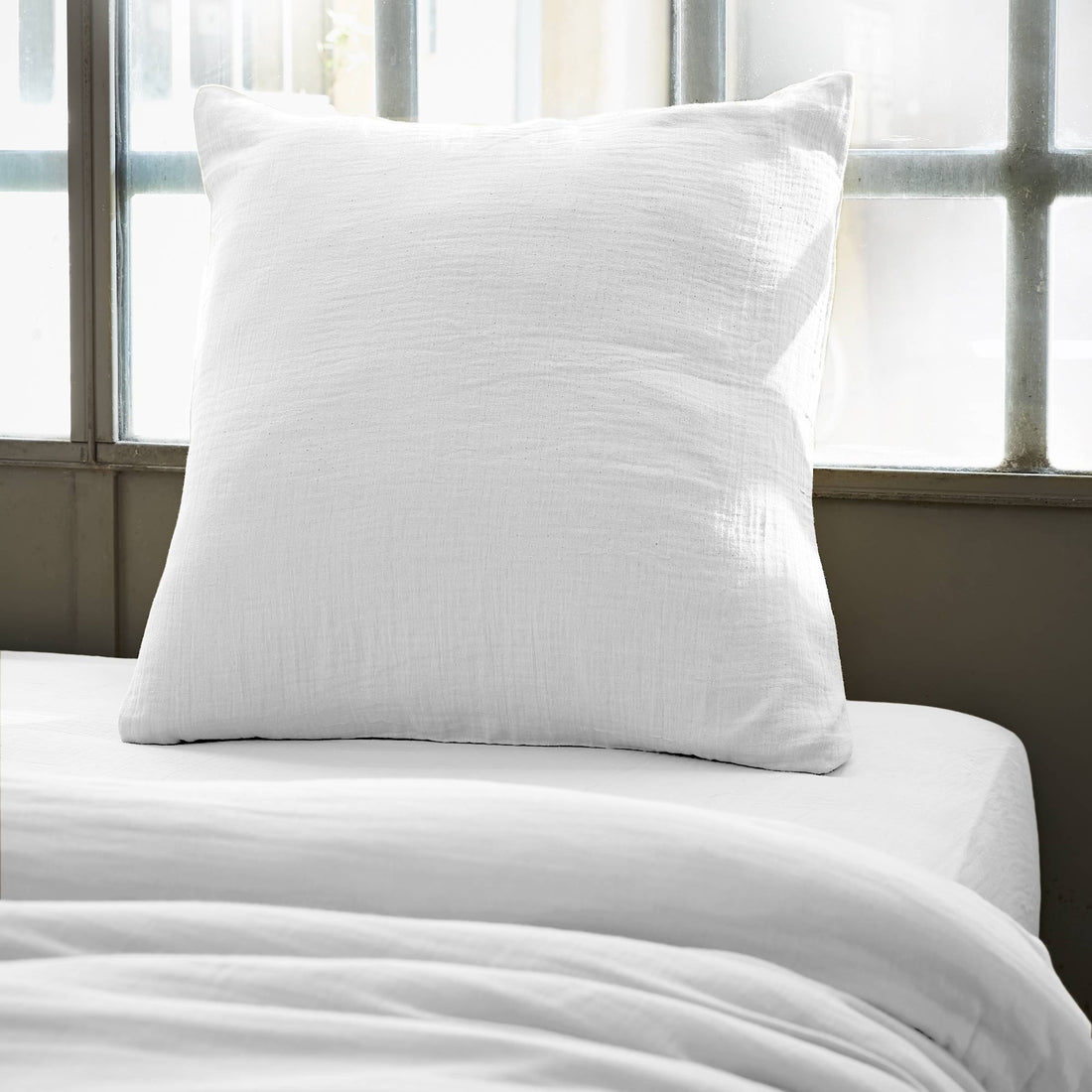 Chantilly muslin pillowcase