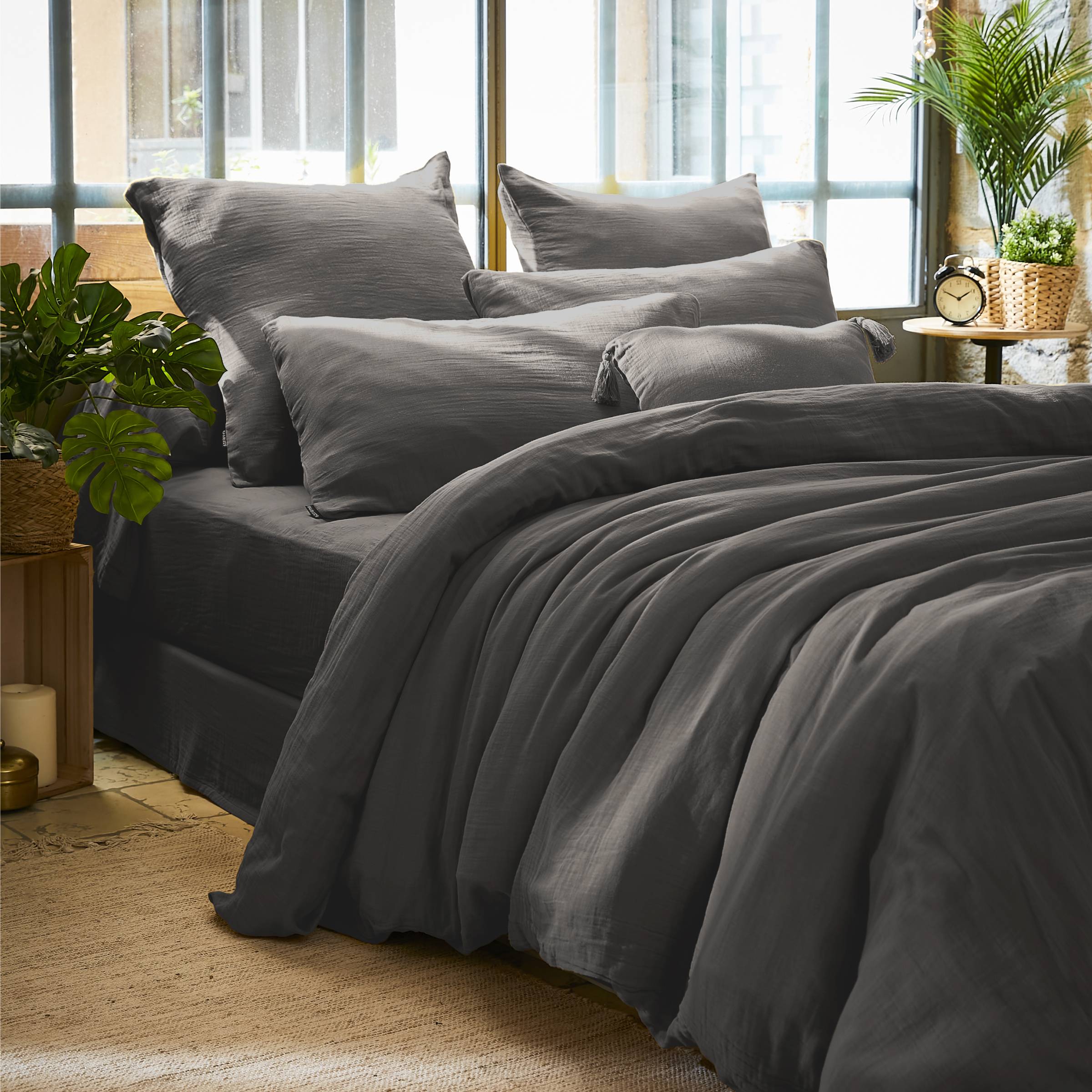 Dark grey muslin duvet cover