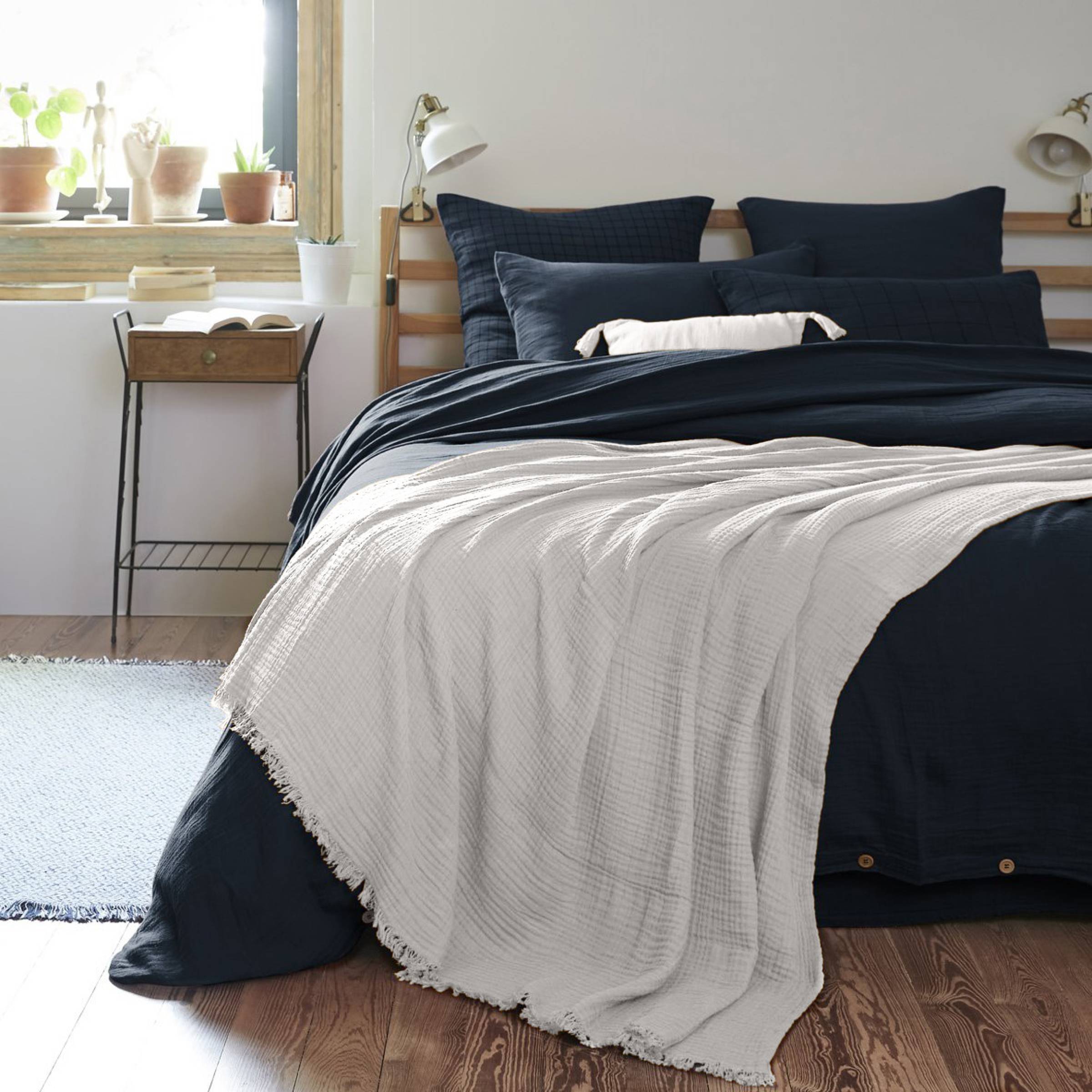 Cloud muslin throw