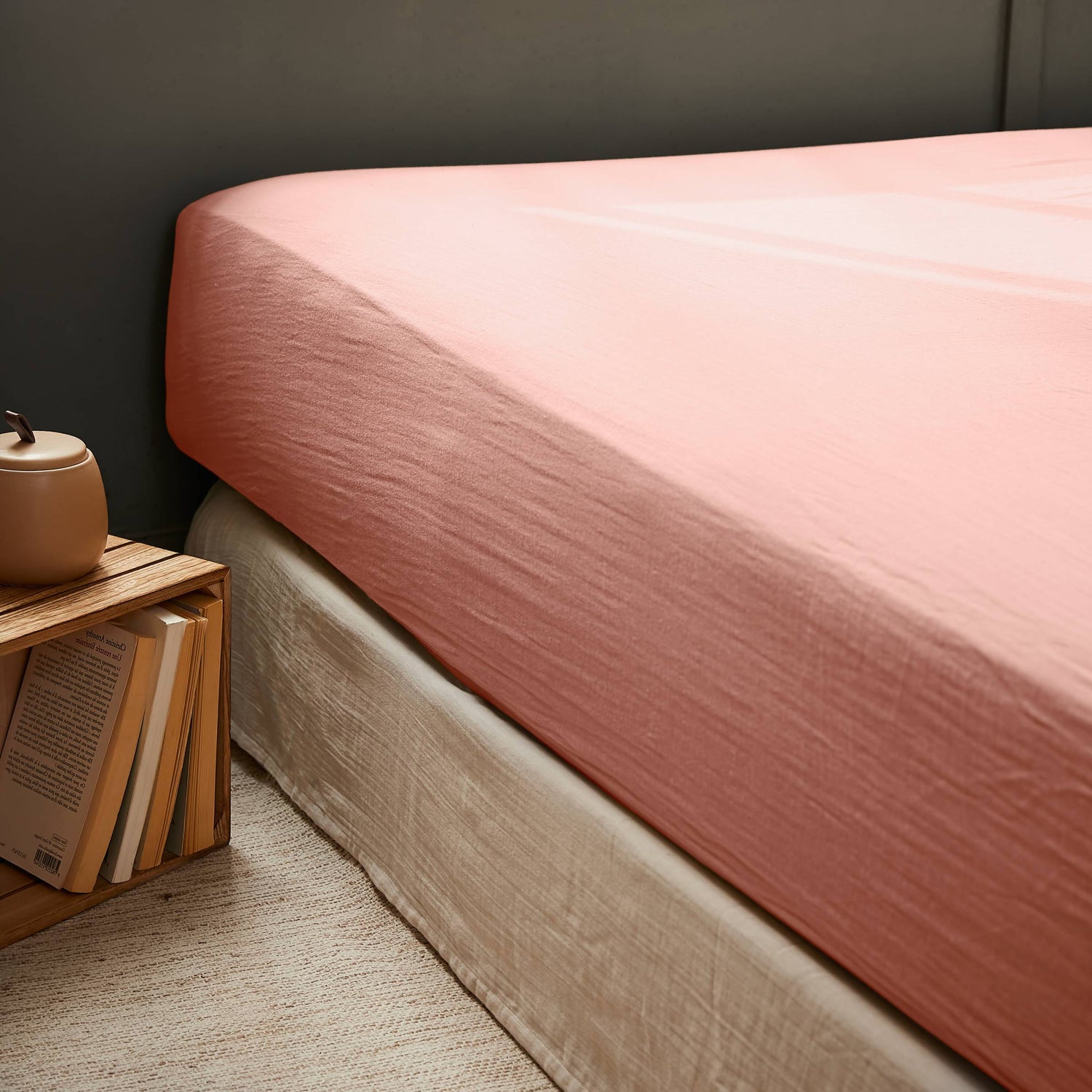 Peach pink muslin fitted sheet