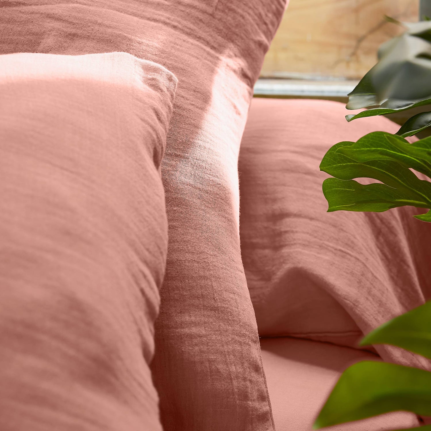 Peach pink bedding set