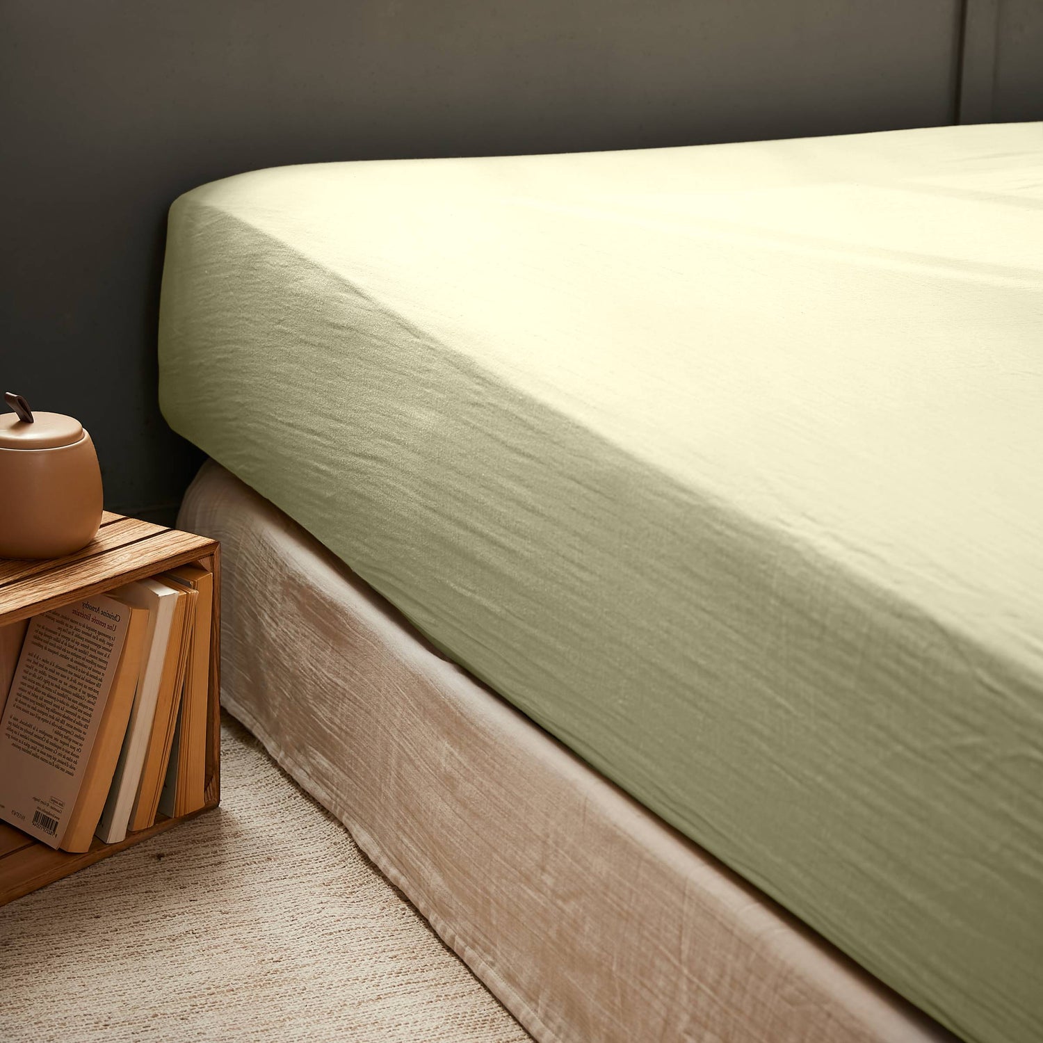 Light green bedding set