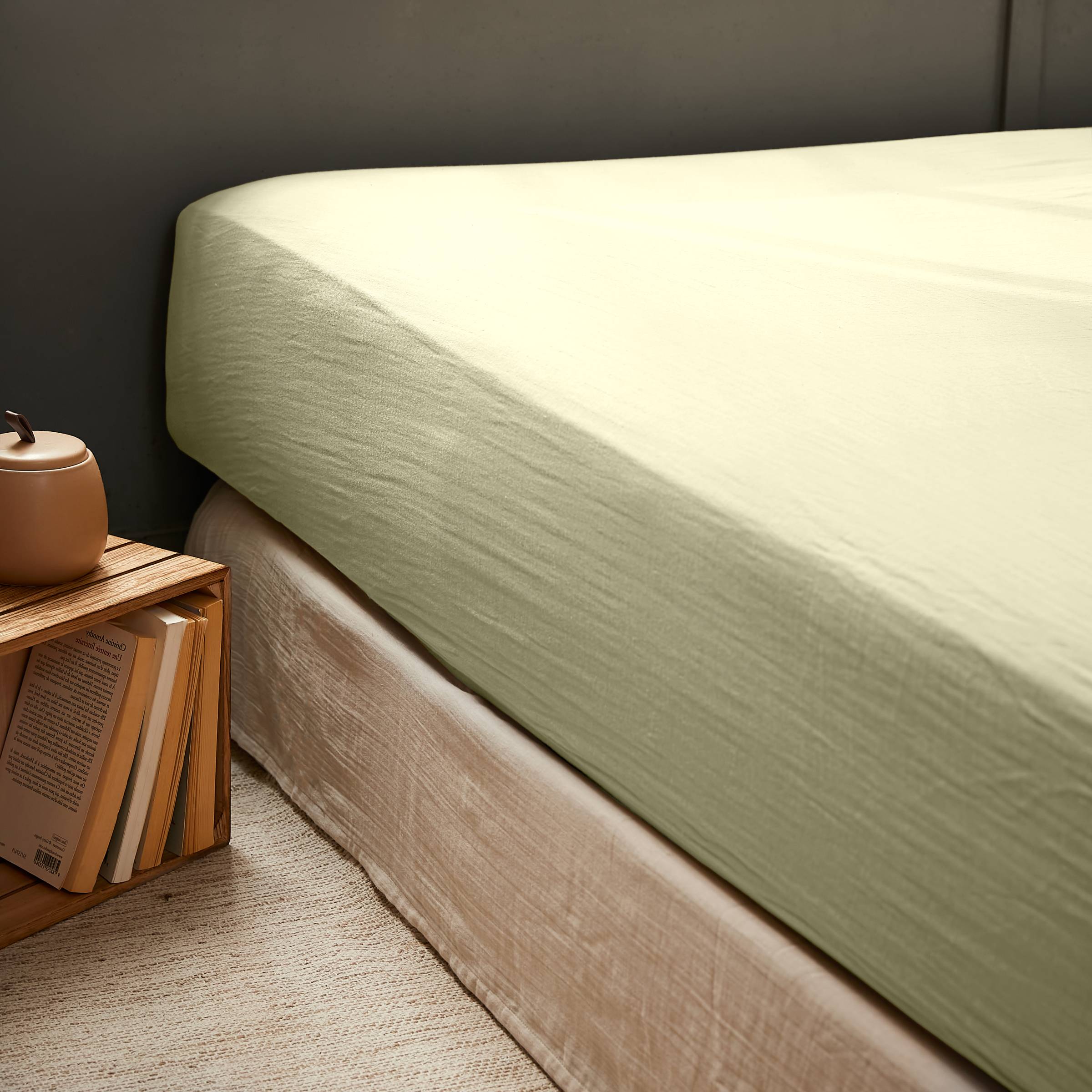 Light green bedding set