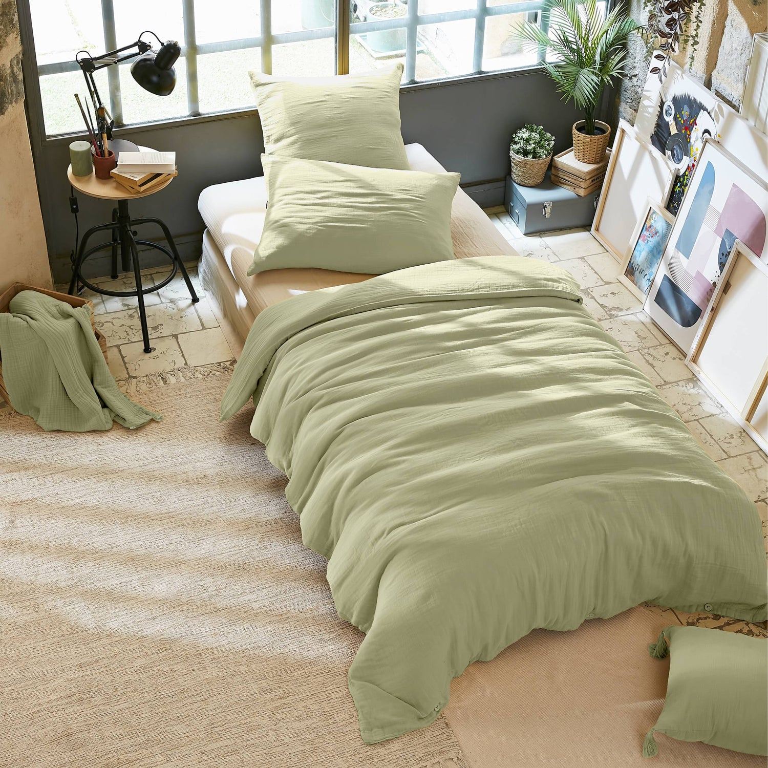 Light green bedding set