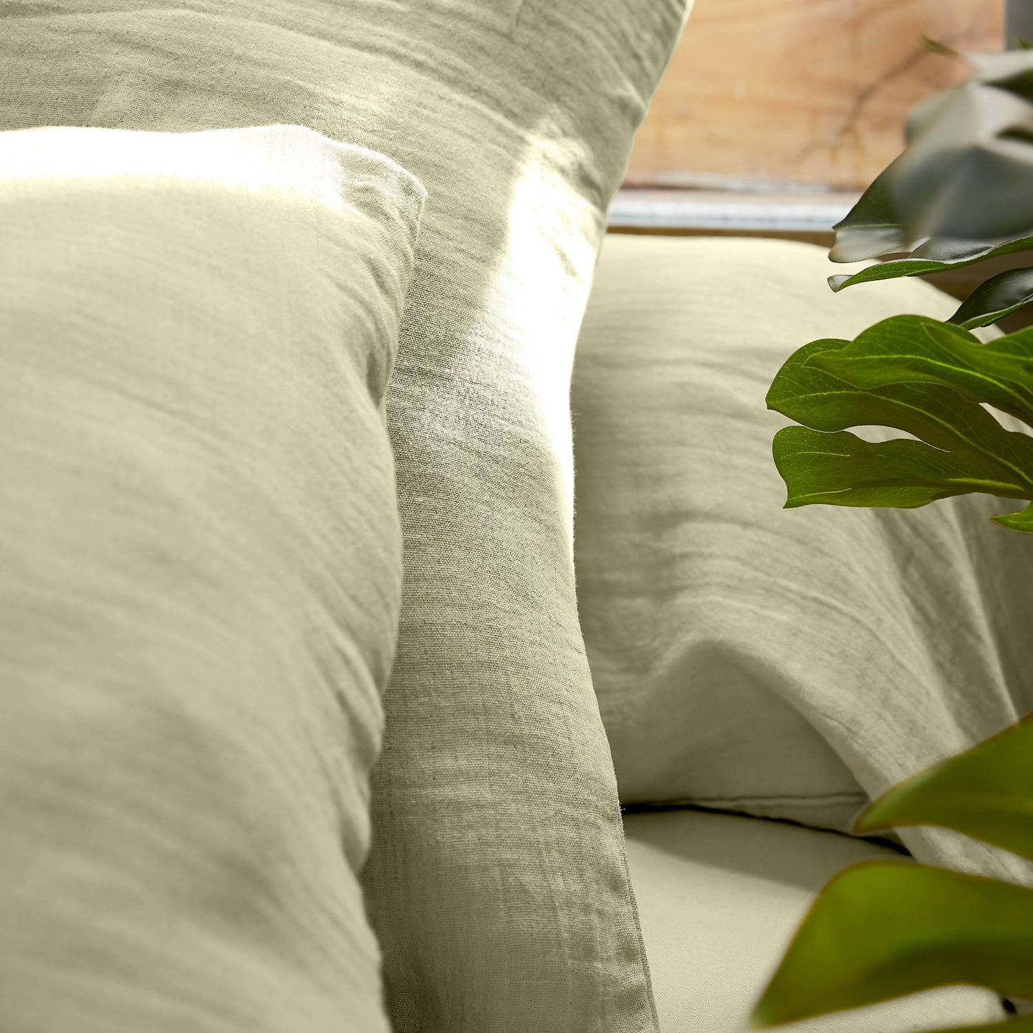 Light green bedding set