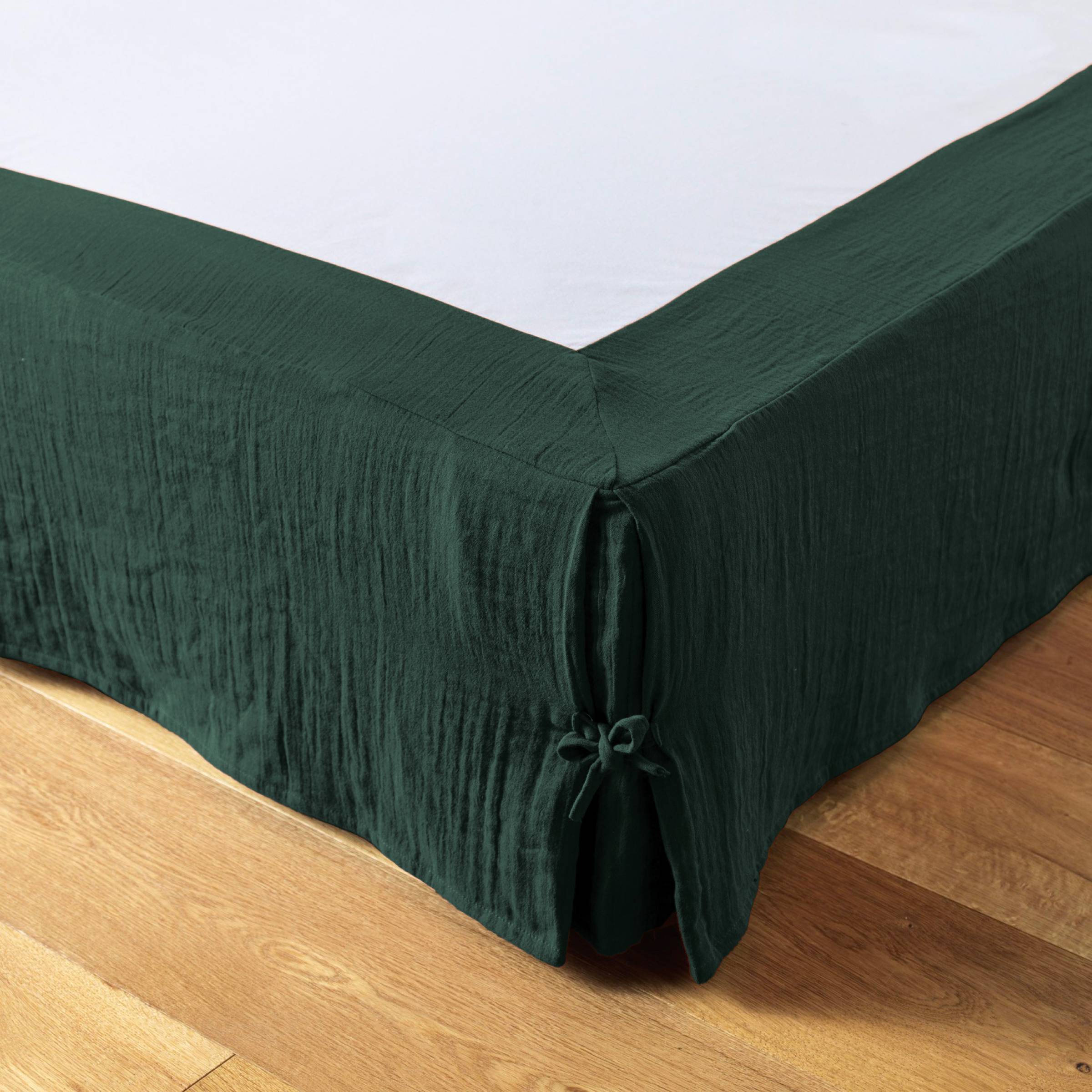 Fir green muslin bed skirt